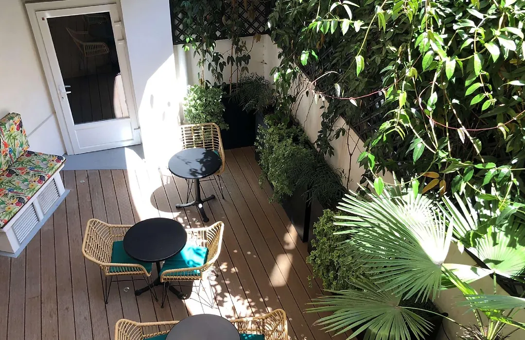 Hotel Apolonia Paris Montmartre; Sure Hotel Collection By Best Western-1