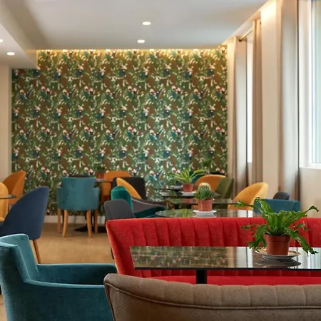 Hotel Apolonia Paris Montmartre; Sure Hotel Collection By Best Western-2
